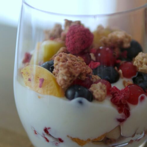 Joghurt-Beeren-Trifle