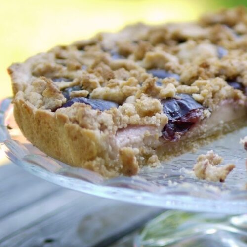Zwetschgen-Pudding-Tarte mit Streuseln
