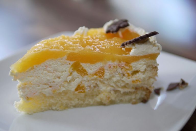 Pfirsich-Maracuja-Torte