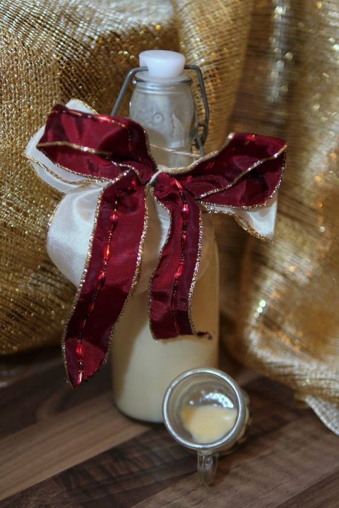 Weißer Schokolikör mit Amaretto | Rezept | Getränk | Alkohol | Weihnachten