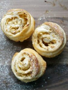 Blätterteig-Muffins mit Apfel