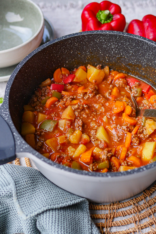 Herzhafter Bauerntopf mit Hackfleisch