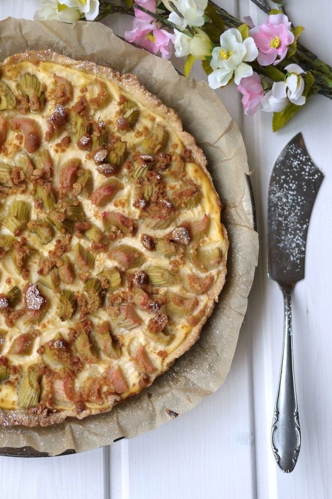 Experimente aus meiner Küche: Rhabarber-Pudding-Tarte mit Amarettini