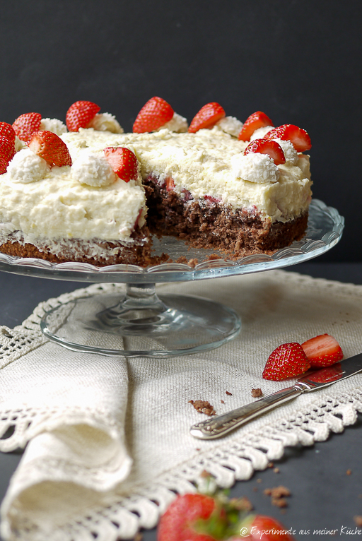Erdbeer-Raffaello- Torte