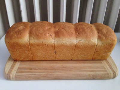 Experimente aus meiner Küche: Bread Baking (Fri)day: Vollkorn-Toastbrot von Anita