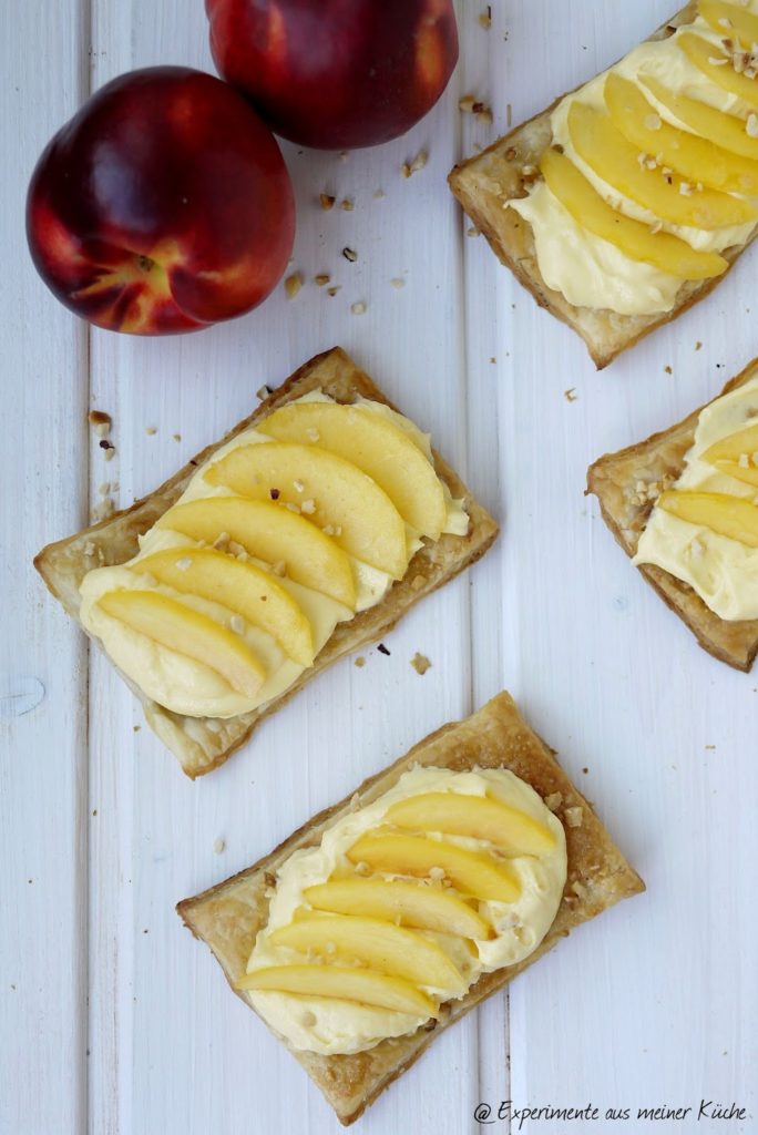 Experimente aus meiner Küche: Knuspergebäck mit Nektarinen