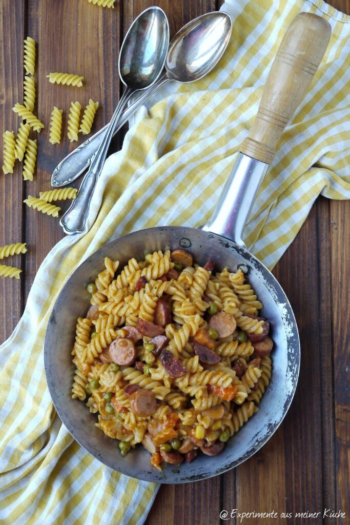 Wurst-Nudel-Pfanne