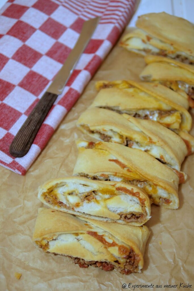 Stromboli mit Hackfleischfüllung