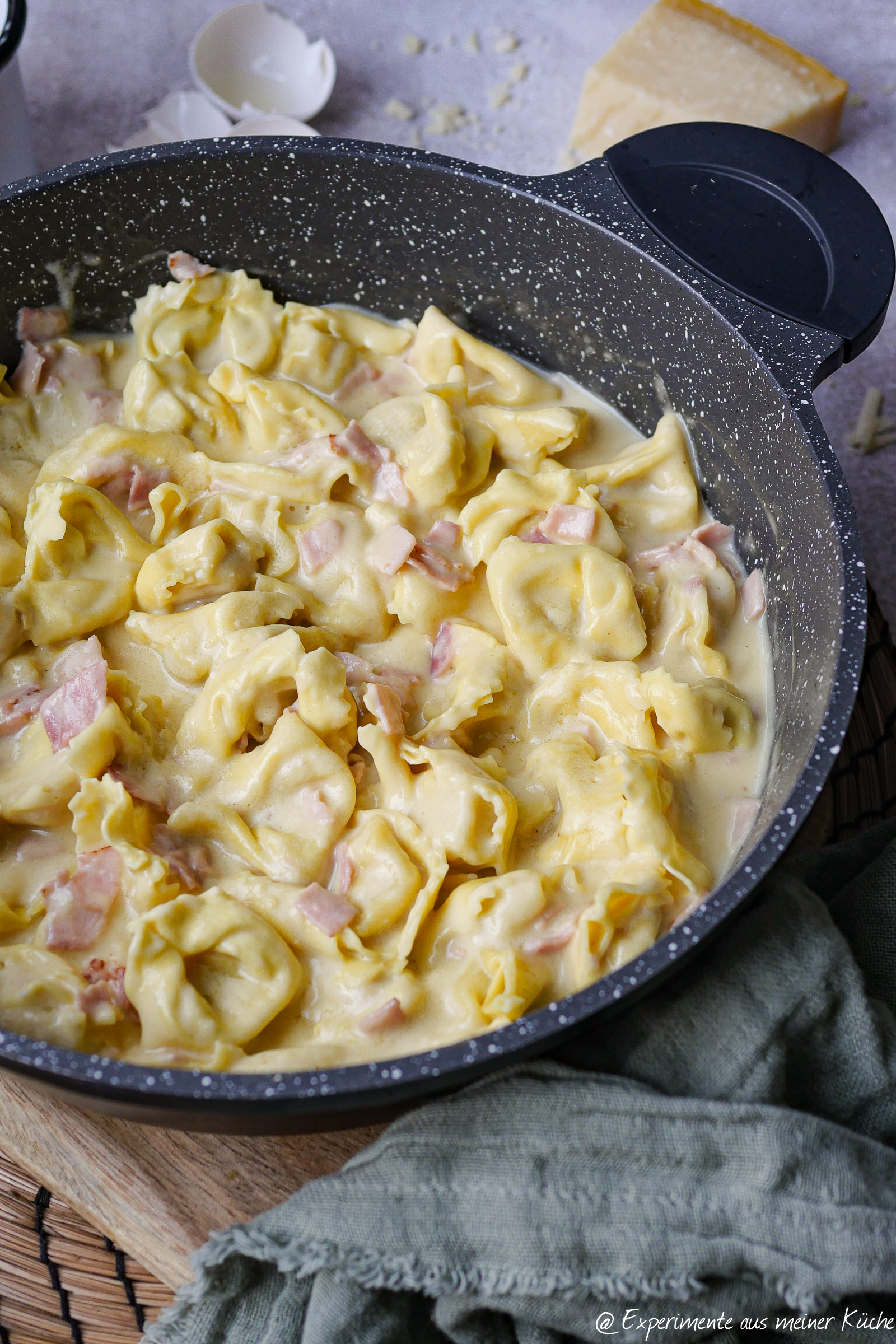 Schinken-Sahne-Soße für Tortellini