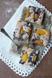 Buttermilchkuchen mit Obst