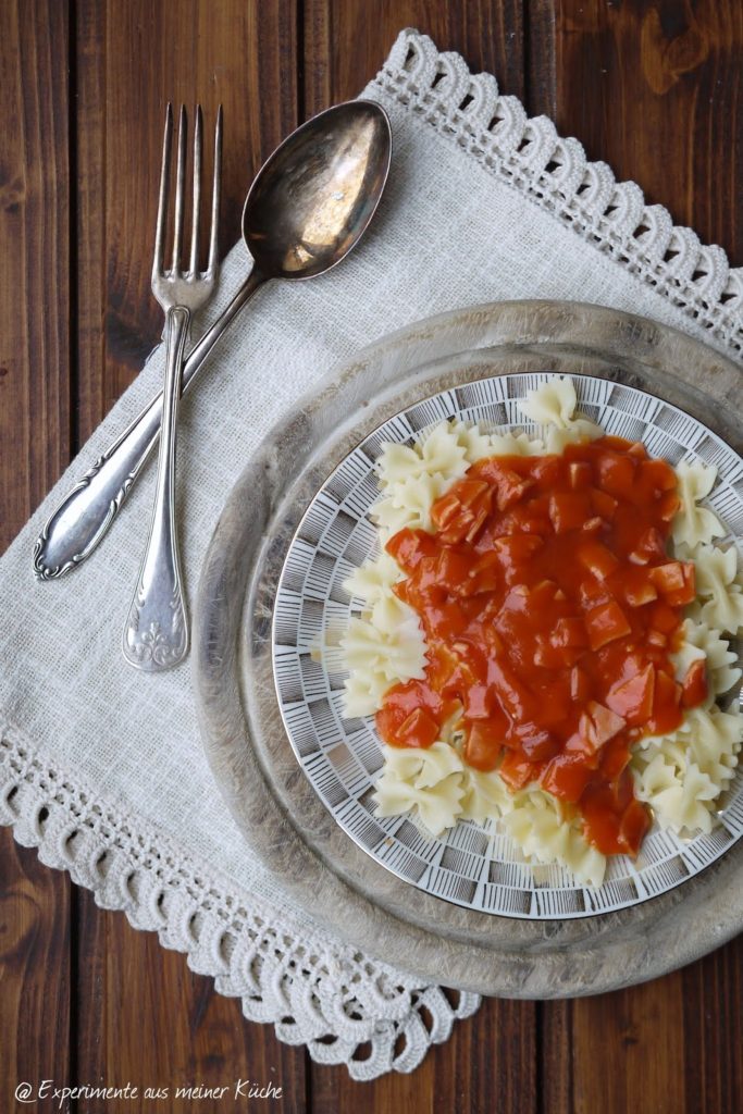 Nudeln mit DDR-Tomatensoße - Experimente aus meiner Küche