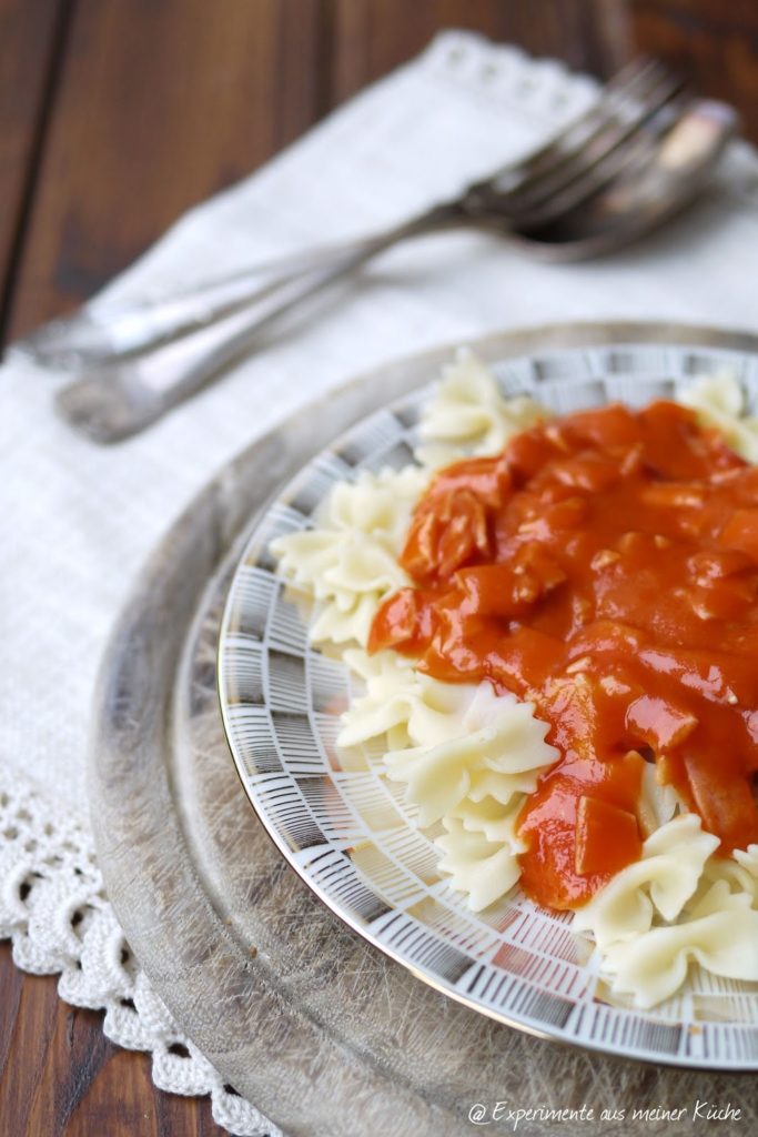 Experimene aus meiner Küche: Nudeln mit DDR-Tomatensoße