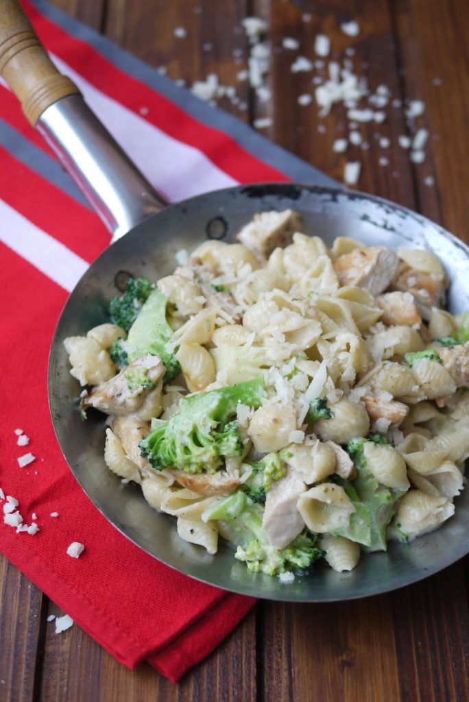 Experimente aus meiner Küche: Pasta Alfredo mit Hähnchen und Brokkoli