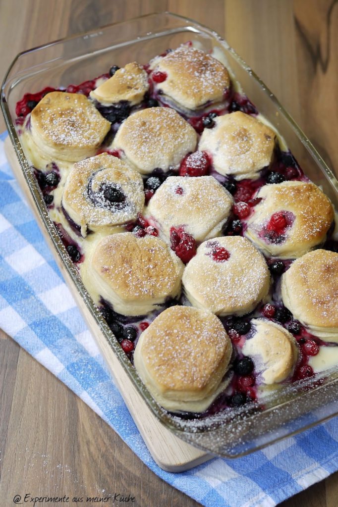 Experimente aus meiner Küche: Brötchen-Vanille-Auflauf mit Beeren