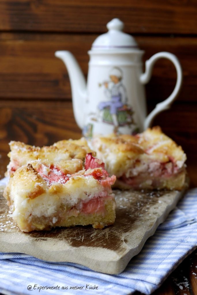 Experimente aus meiner Küche: Erdbeer-Rhabarber-Kuchen mit Makronenguss