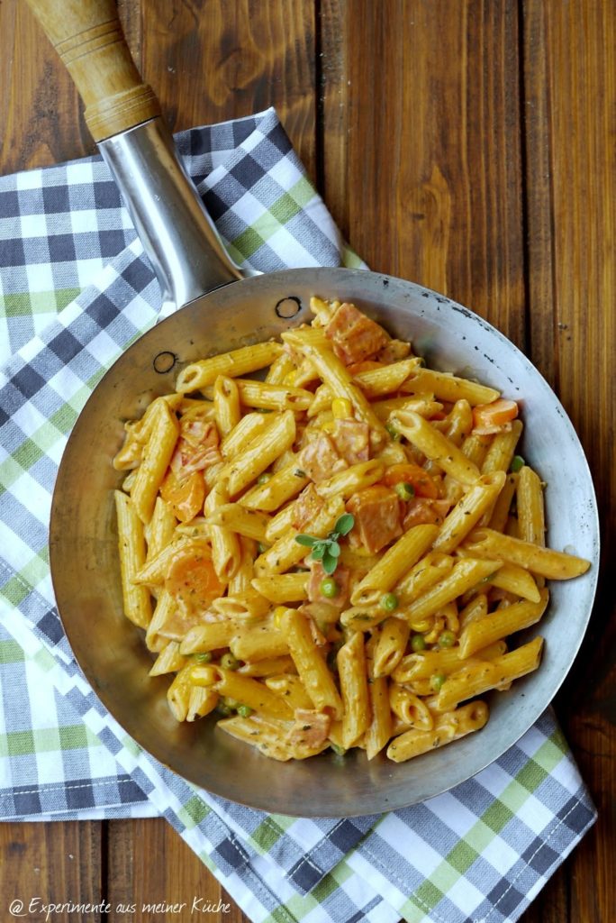 Pasta mit Buttergemüse Soße