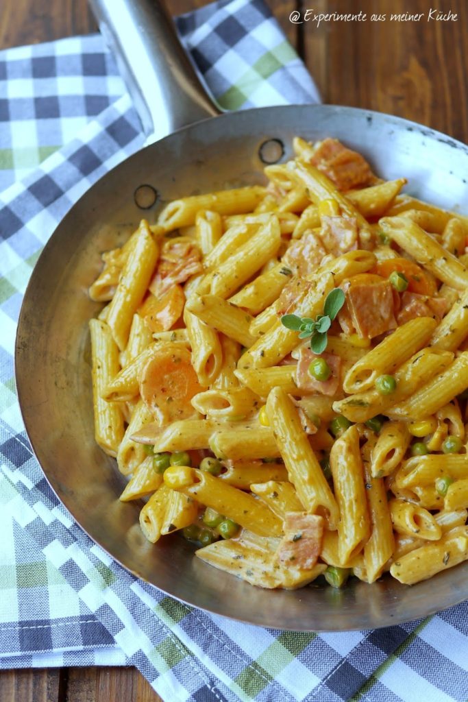 Pasta mit Buttergemüse Soße