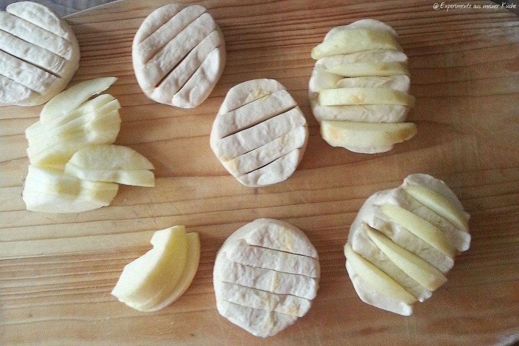 Experimente aus meiner Küche: Apfelbrötchenfächer-Auflauf