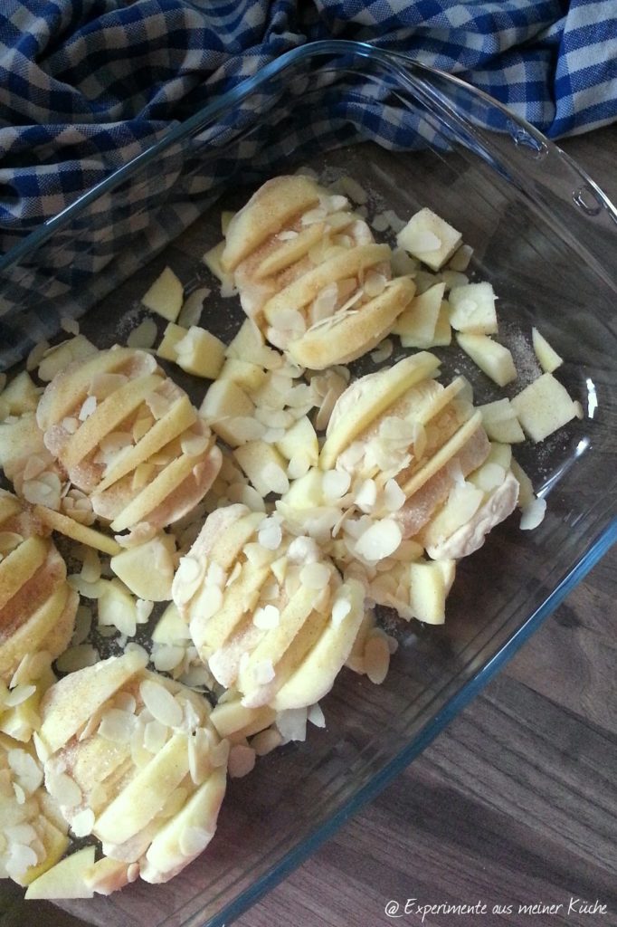 Experimente aus meiner Küche: Apfelbrötchenfächer-Auflauf