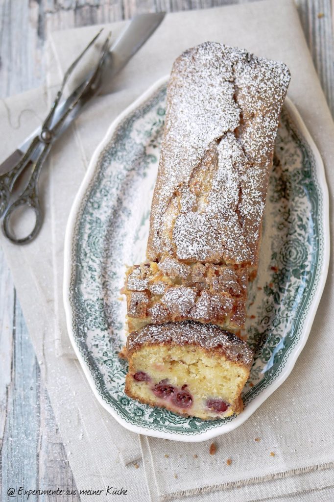 Kirsch-Kastenkuchen mit Zuckerkruste