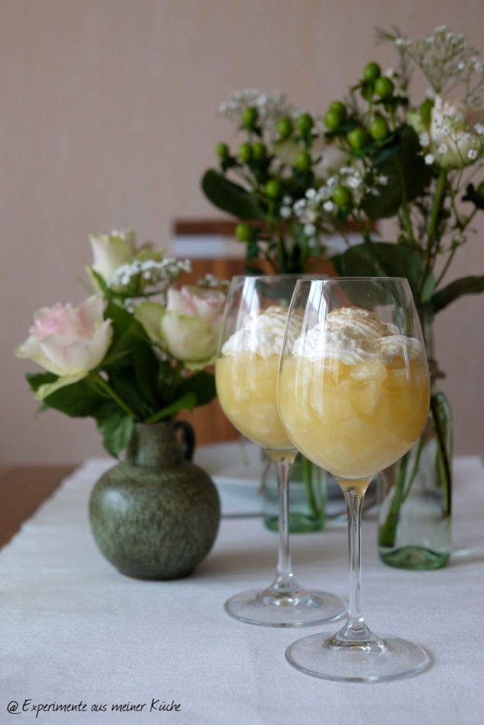 Experimente aus meiner Küche: Ananas - Weincreme und die passende Tischdeko