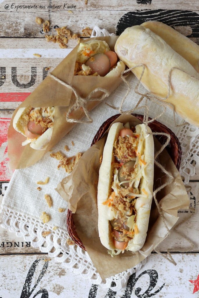 Experimente aus meiner Küche: Selbstgemachte Hot Dogs mit Coleslaw