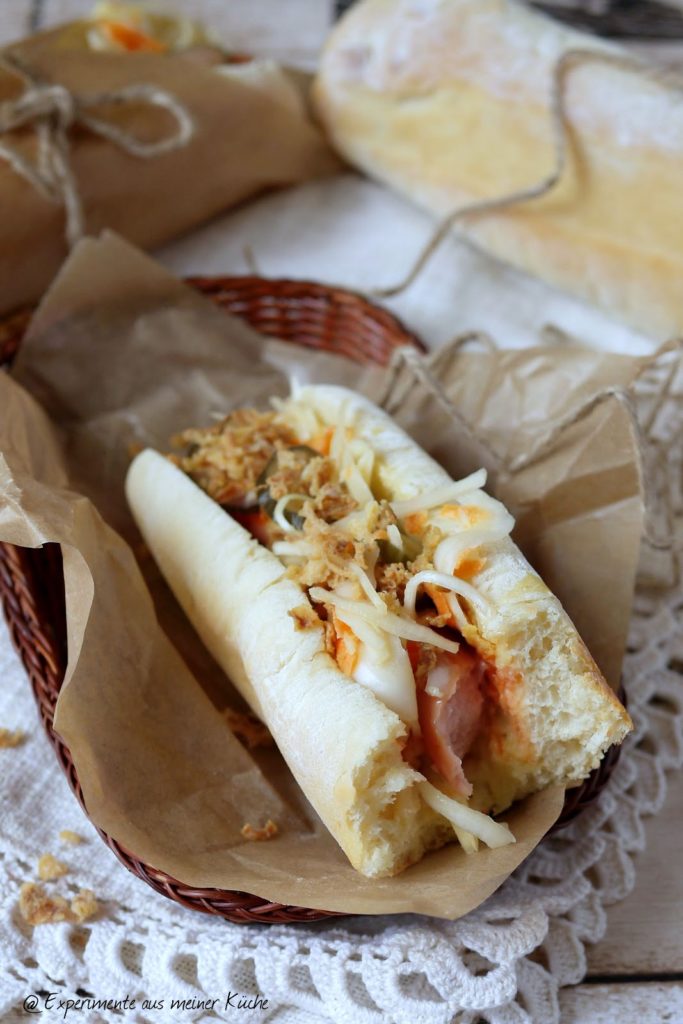 Experimente aus meiner Küche: Selbstgemachte Hot Dogs mit Coleslaw