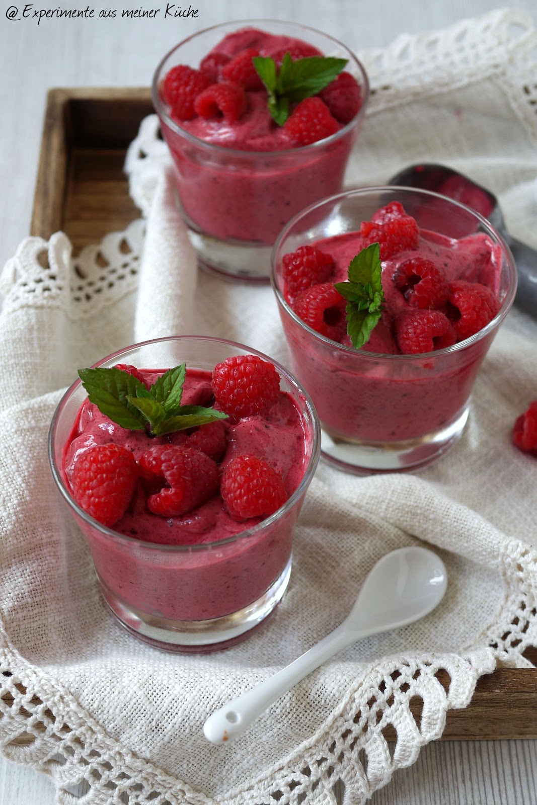 Frozen Skyr mit Beeren