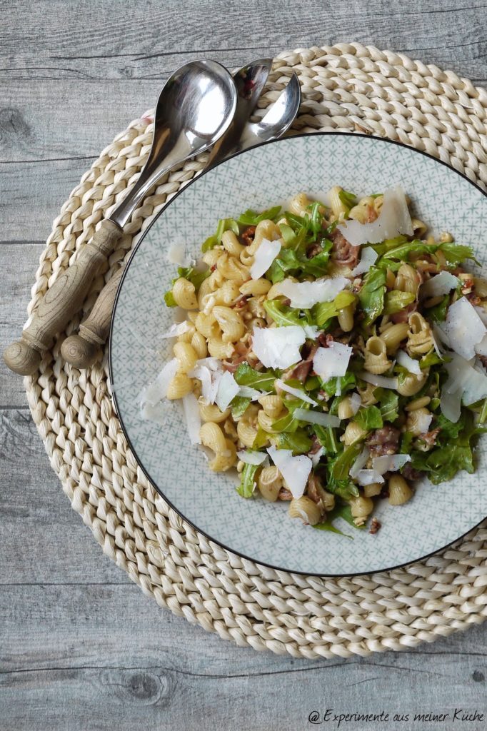 Italienischer Nudelsalat mit Rucola