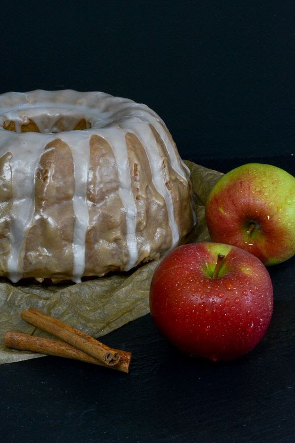 Experimente aus meiner Küche: Apfel-Zimt-Gugelhupf von Der Kuchenbäcker