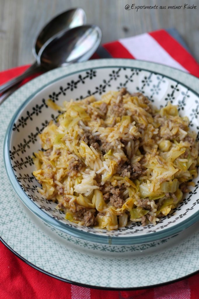Experimente aus meiner Küche: Reis-Spitzkohlpfanne mit Hackfleisch