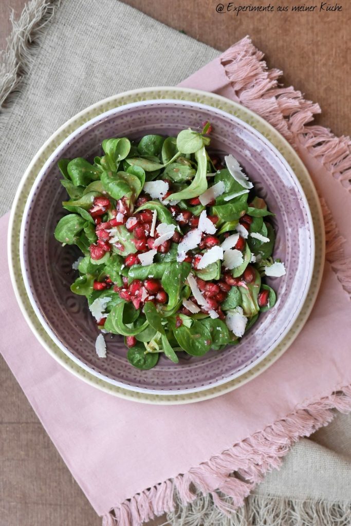 Experimente aus meiner Küche: Feldsalat mit Granatapfel-Feigen-Dressing