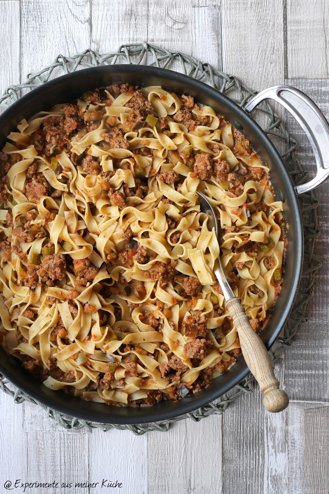 Pasta mit Auberginen-Hack-Soße