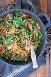 One Pot Pasta mit Salami