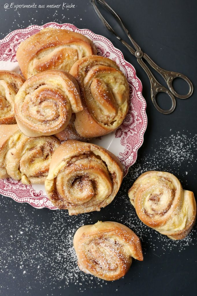 Hefeschnecken mit Puddingfüllung - Experimente aus meiner Küche