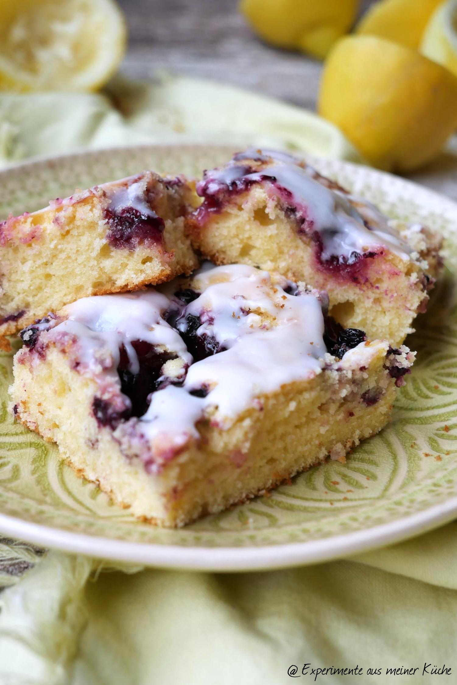 Zitronen-Blaubeer-Kuchen