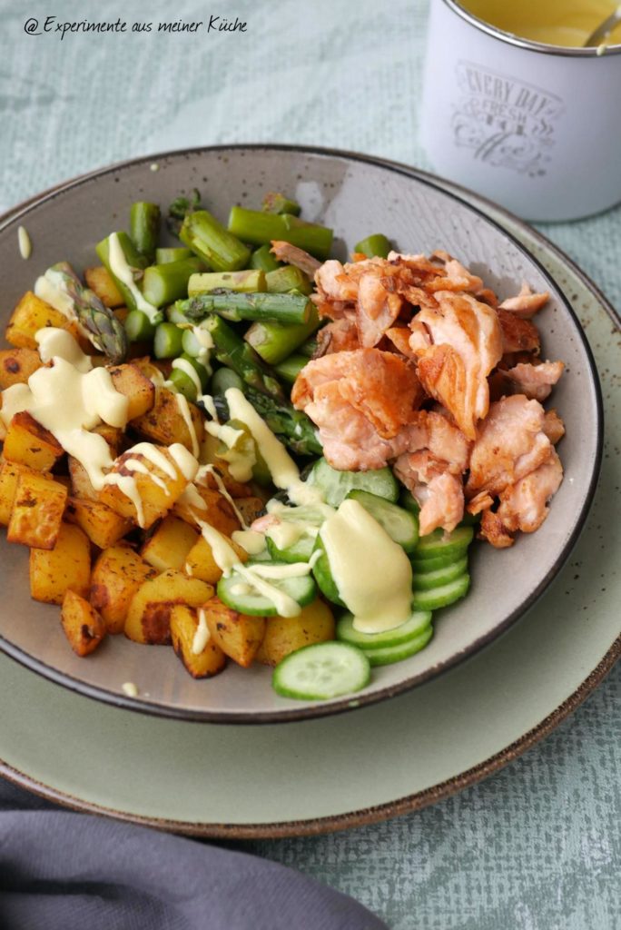 Bunte Kartoffel-Bowl | Rezept | Kochen | Essen | Weight Watchers | Spargel | Lachs
