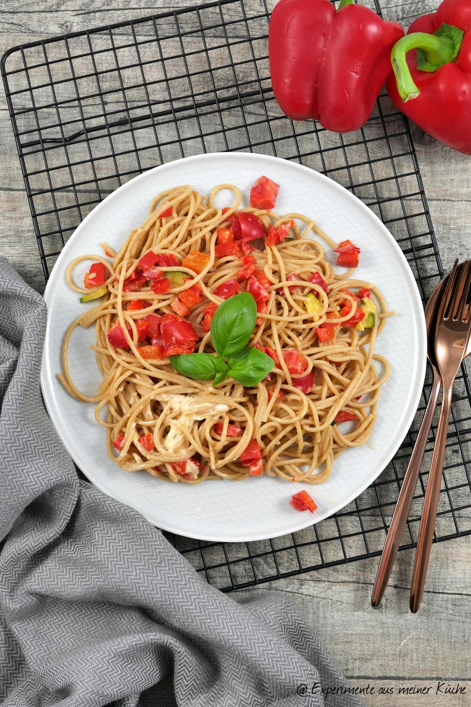 Paprika-Pasta mit Burrata - Experimente aus meiner Küche