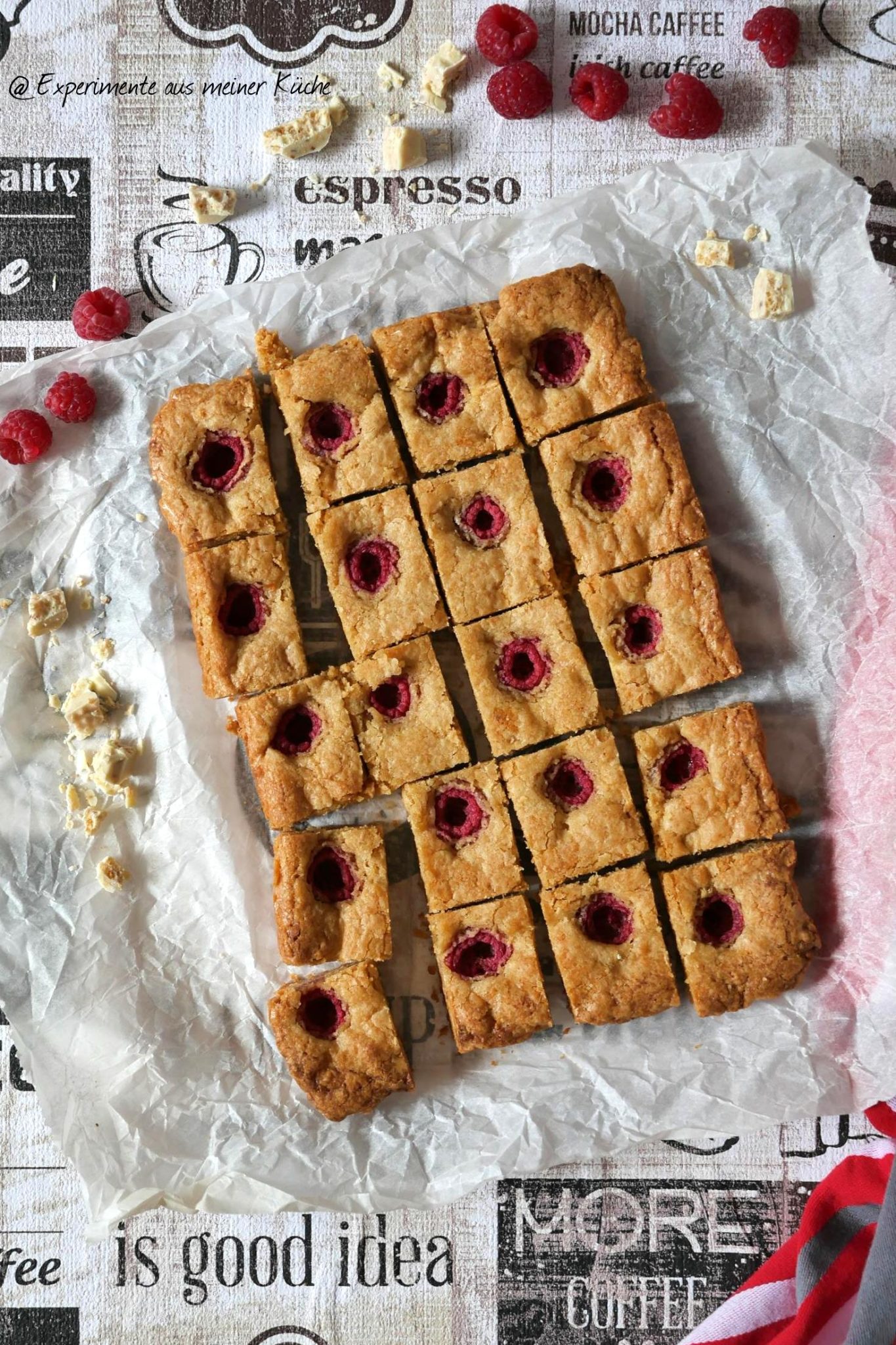 Blondies mit weißer Schokolade und Himbeeren - Experimente aus meiner Küche