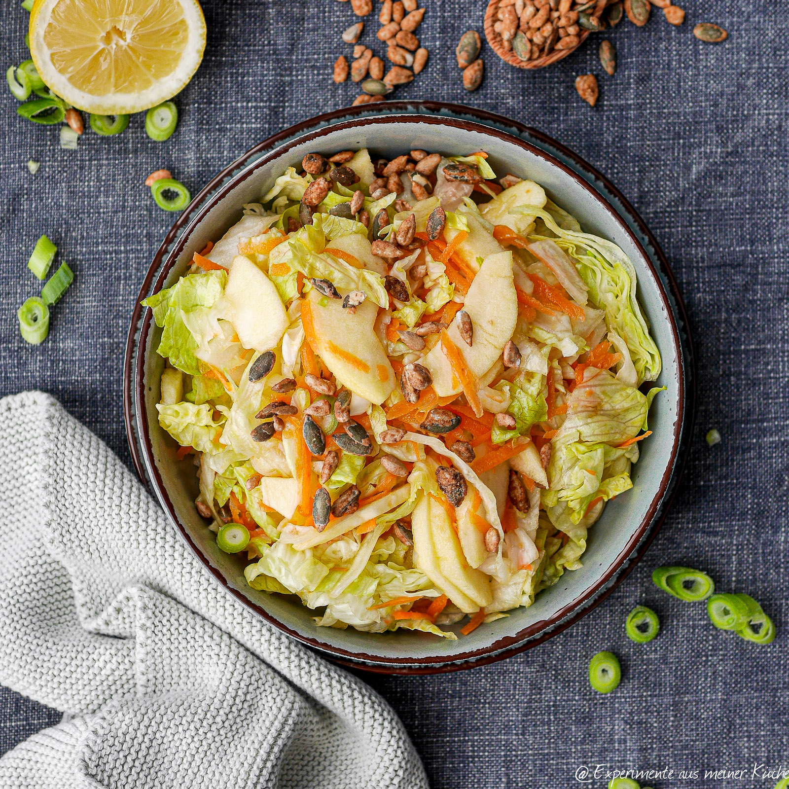 Geriebener Eisbergsalat