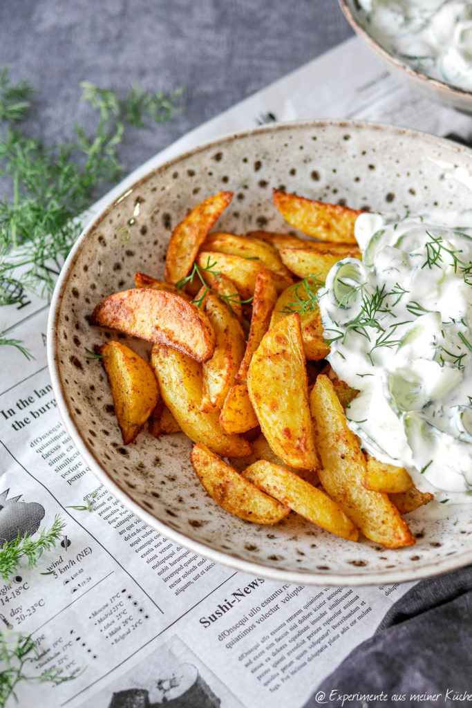 Kartoffelspalten mit Gurkendip | Rezept | Essen | Kochen