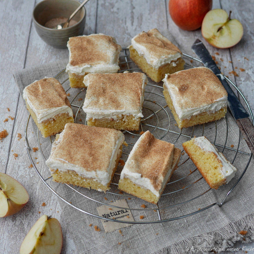 Apfel-Schmand-Kuchen vom Blech - Experimente aus meiner Küche