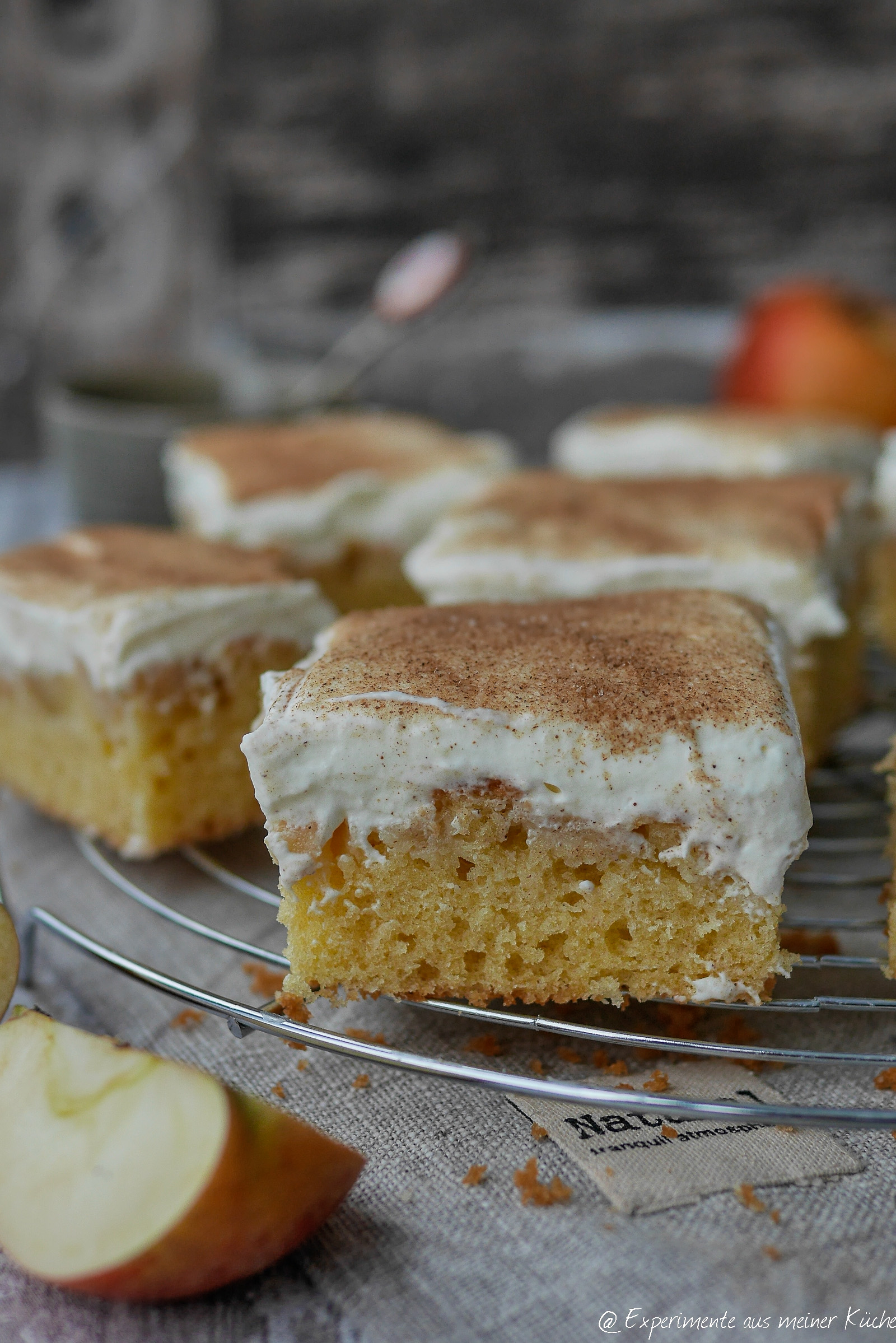 Apfel-Schmand-Kuchen vom Blech | Backen | Blechkuchen | Rührteig