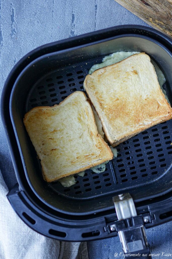 Grilled Cheese Sandwich aus der Heißluftfritteuse | Rezept | Airfryer | Toast
