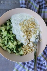 Grillsalate zum Abnehmen | Tzatziki-Nudelsalat