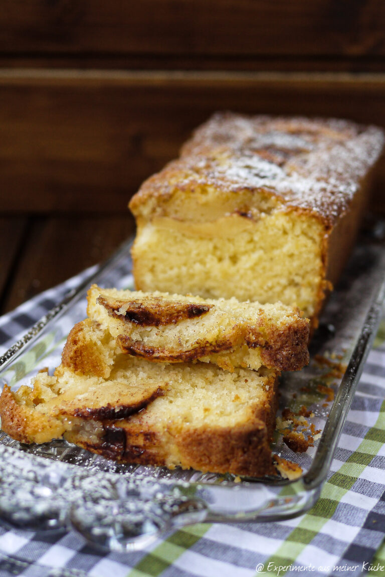 Apfelkuchen aus der Kastenform | saftig &amp; schnell