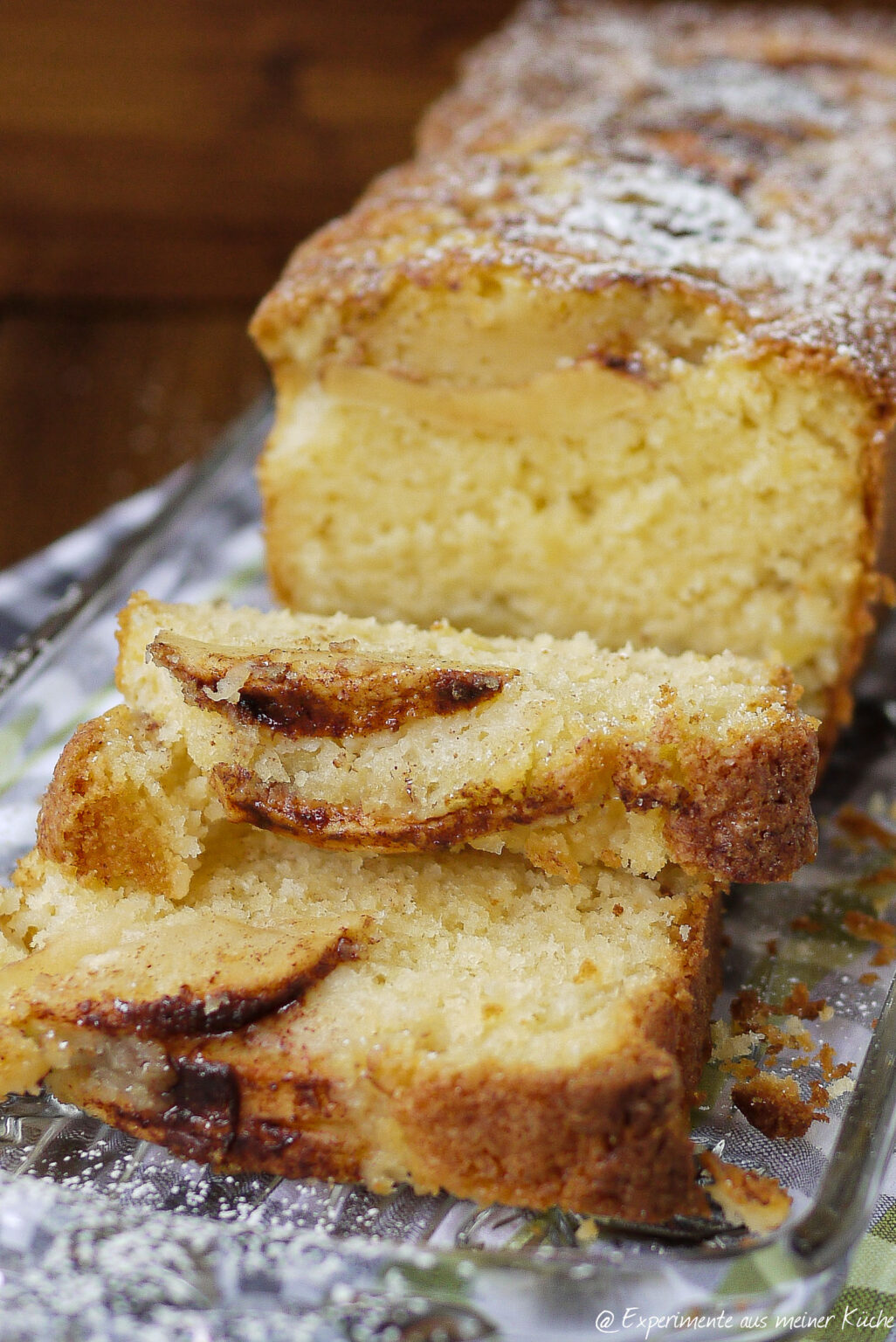 Apfelkuchen aus der Kastenform | saftig &amp; schnell