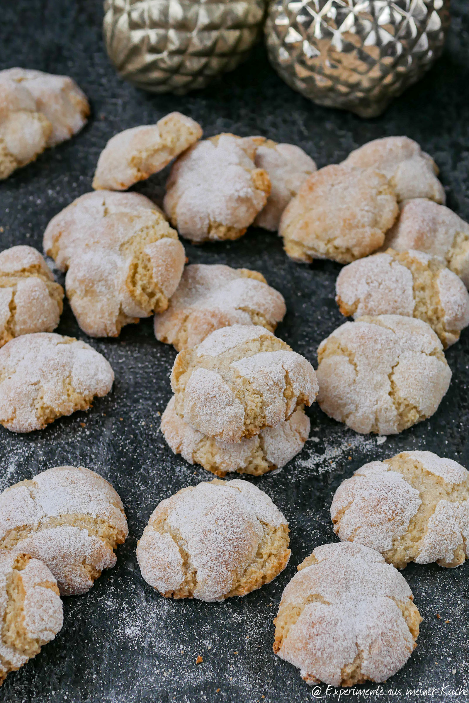 Amaretti Kekse: Italienische Mandelmakronen mit 5 Zutaten