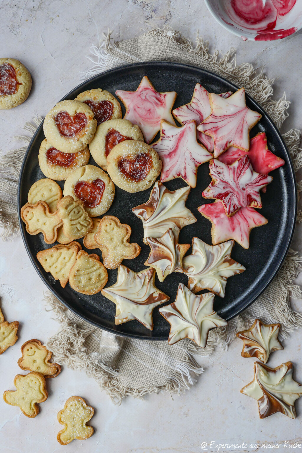 Einfacher Plätzchenteig zum Ausstechen, der nicht klebt Einfacher Plätzchenteig zum Ausstechen, der nicht klebt