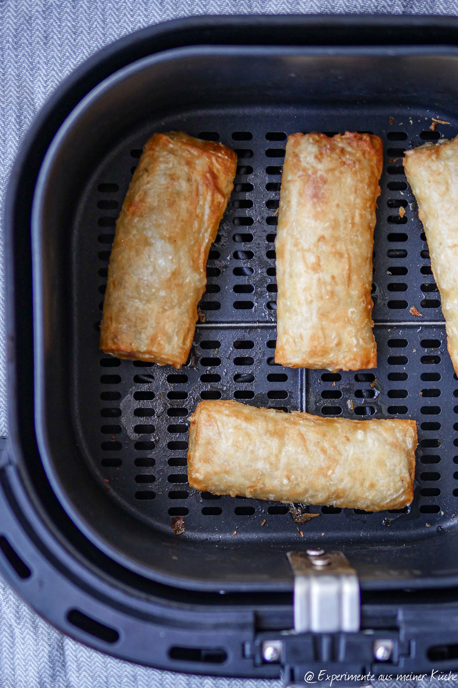 Frühlingsrollen aus der Heißluftfritteuse Frühlingsrollen aus der Heißluftfritteuse